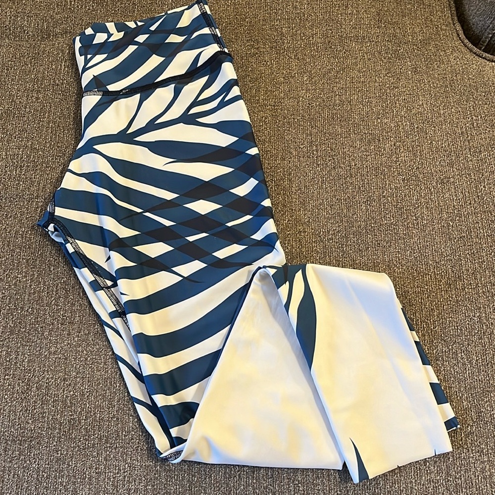 Jiva Active Palm Print Leggings